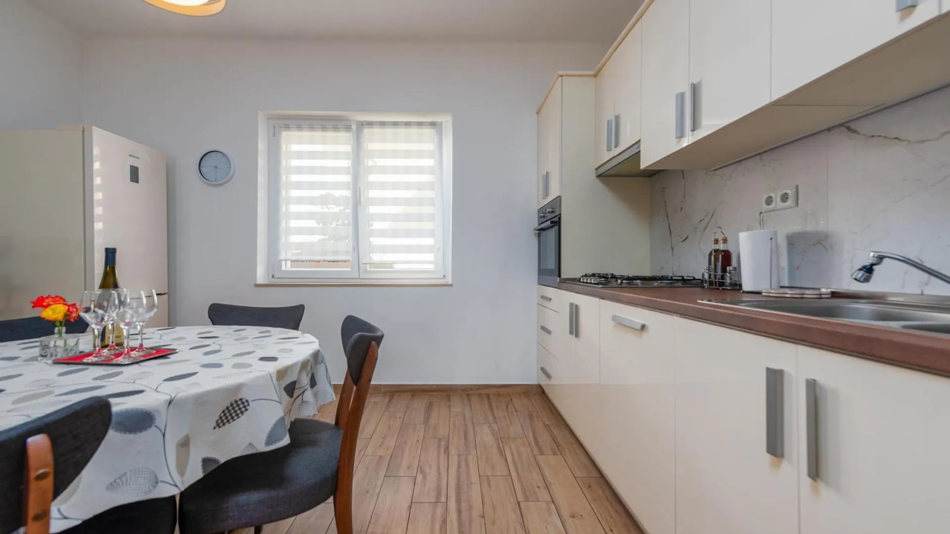 Apartment Maggi Preko 0*,  Kroatië